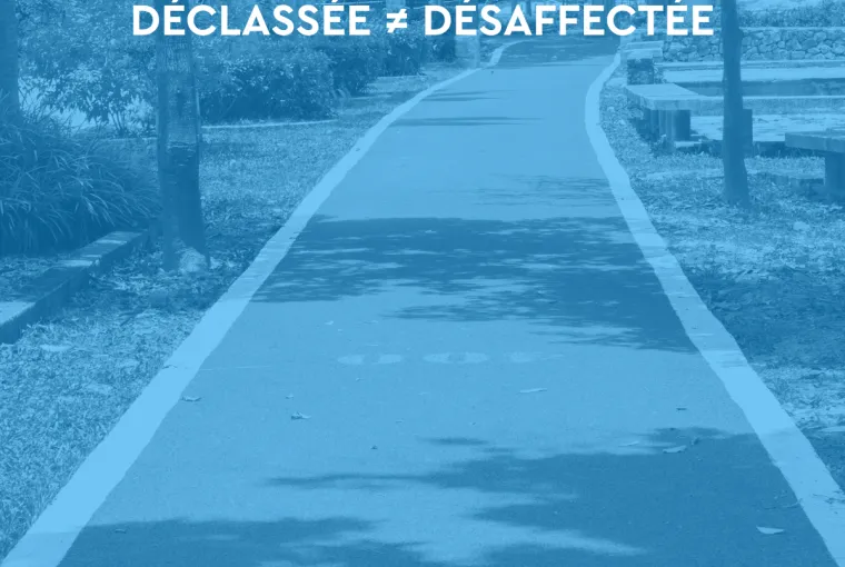 Le déclassement d'une voie publique entraîne-t-il automatiquement sa désaffectation ?